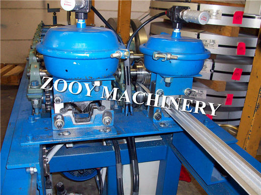 Aluminiumblechtrockenmauer Bolzen und Bahn rollen, Maschine mit hydraulischem Ausschnitt bildend